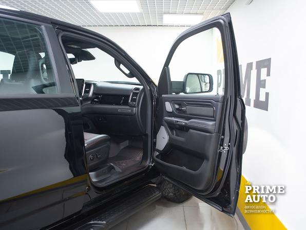 Ram 1500 V Рестайлинг с пробегом 2025 года, цена 9 799 000 рублей, 32 км, offers.body_type.unknown, Автокод Объявления