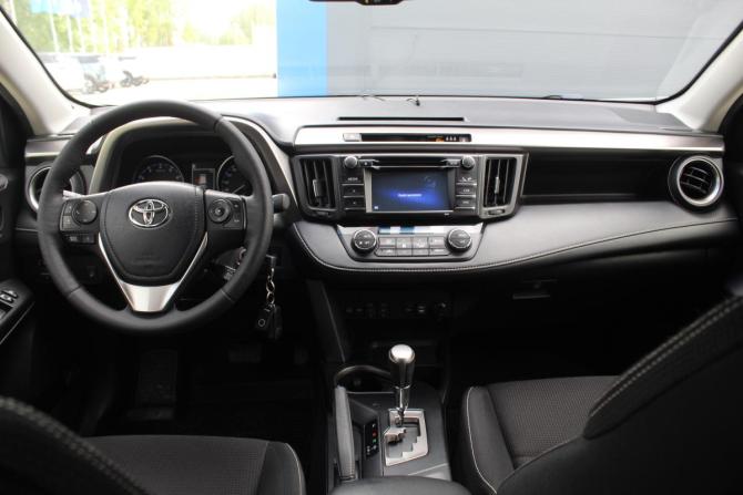 Toyota RAV4 IV (XA40) Рестайлинг с пробегом 2016 года, цена 2 790 000 рублей, 98836 км, внедорожник, Автокод Объявления