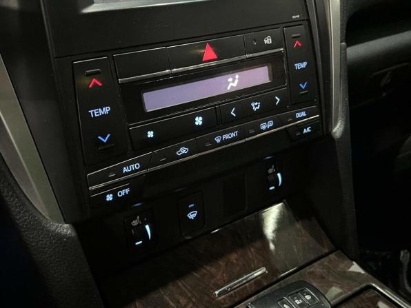 Toyota Camry VII (XV50) Рестайлинг с пробегом 2015 года, цена 1 690 000 рублей, 171674 км, седан, Автокод Объявления