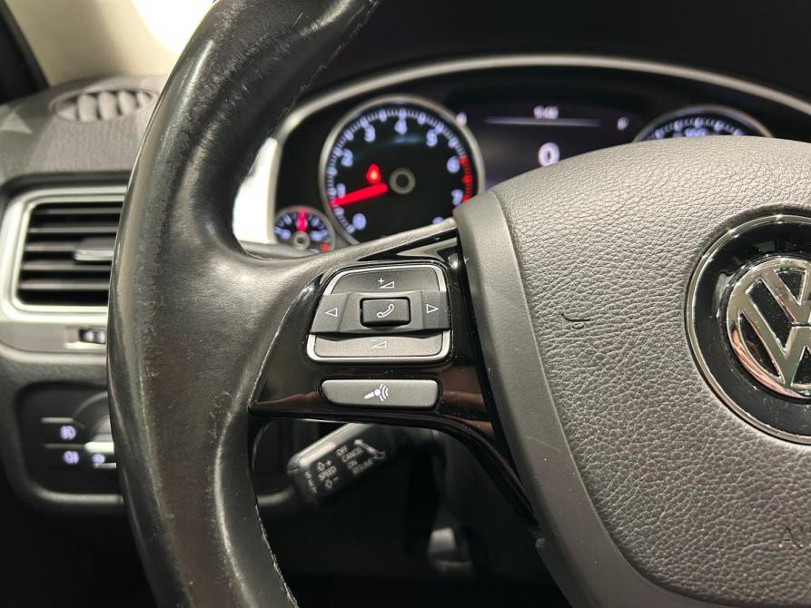 Volkswagen Touareg II Рестайлинг Санкт-Петербург  - изображение 21