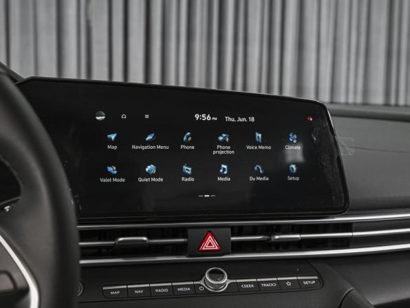Hyundai Elantra VII (CN7) Рестайлинг с пробегом 2024 года, цена 2 620 000 рублей, 1009 км, седан, Автокод Объявления