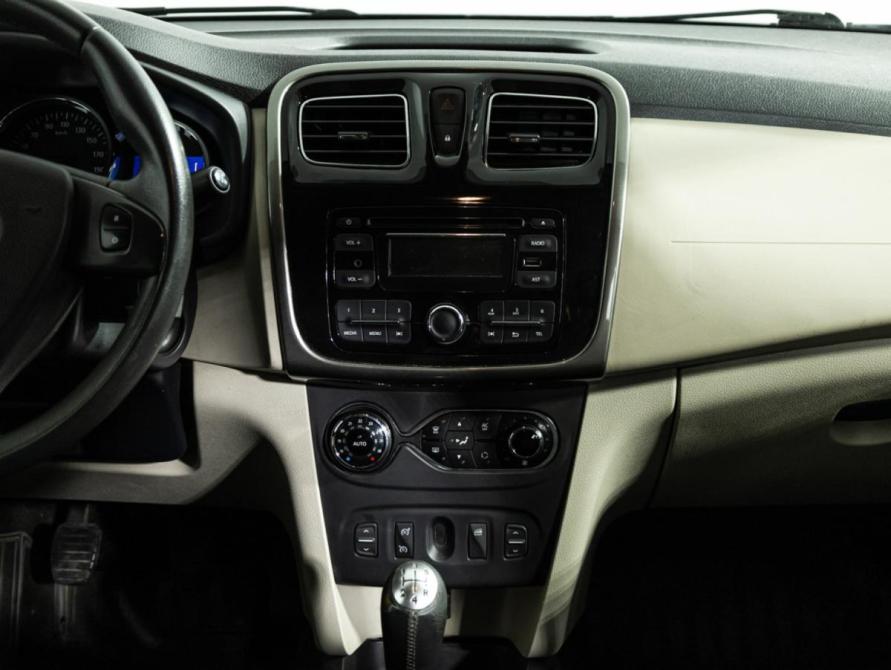 Renault Logan II Санкт-Петербург  - изображение 15