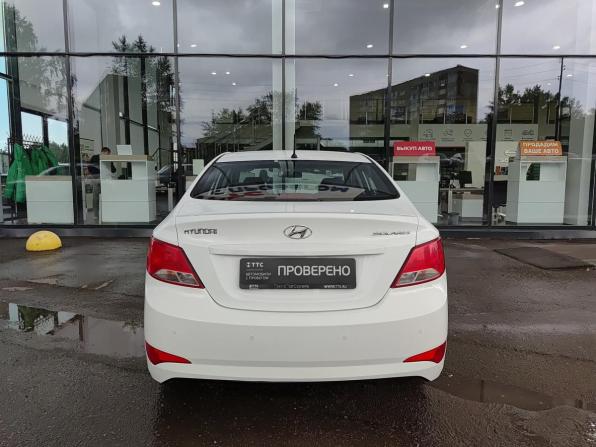 Hyundai Solaris I Рестайлинг с пробегом 2015 года, цена 1 149 800 рублей, 46193 км, седан, Автокод Объявления