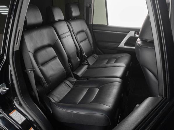 Toyota Land Cruiser 200 Series Рестайлинг 2 с пробегом 2017 года, цена 6 369 000 рублей, 228011 км, внедорожник, Автокод Объявления