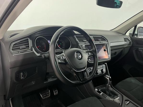 Volkswagen Tiguan II с пробегом 2019 года, цена 2 790 000 рублей, 98330 км, внедорожник, Автокод Объявления