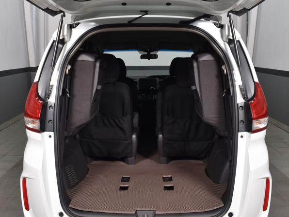 Honda Freed II с пробегом 2016 года, цена 1 249 995 рублей, 140899 км, компактвэн, Автокод Объявления