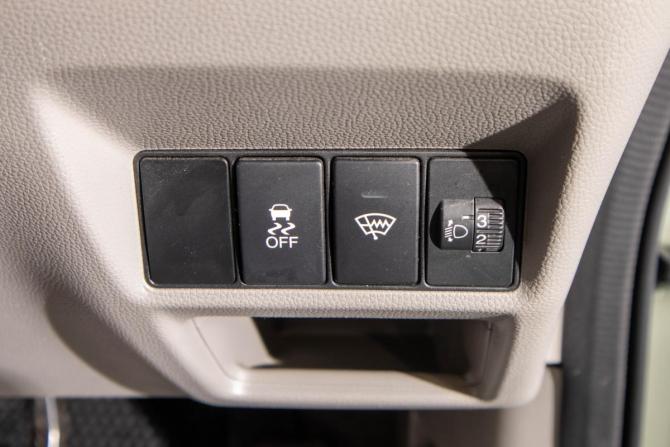 Honda Stepwgn V с пробегом 2015 года, цена 1 799 000 рублей, 139000 км, минивэн, Автокод Объявления