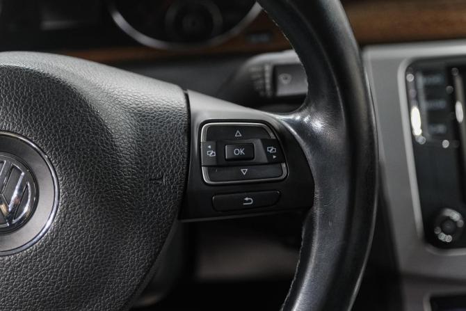 Volkswagen Passat B7 с пробегом 2012 года, цена 1 469 000 рублей, 203300 км, седан, Автокод Объявления