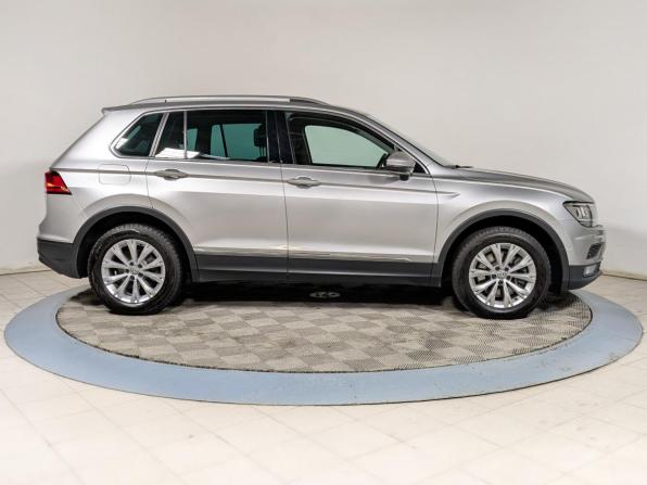 Volkswagen Tiguan II с пробегом 2018 года, цена 2 449 500 рублей, 139000 км, внедорожник, Автокод Объявления