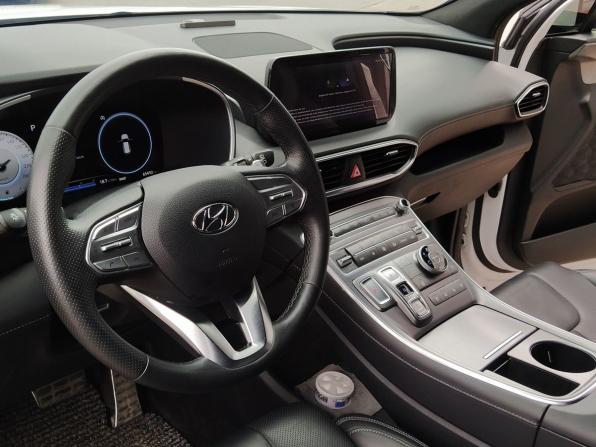 Hyundai Santa Fe IV Рестайлинг с пробегом 2021 года, цена 4 200 000 рублей, 65492 км, внедорожник, Автокод Объявления