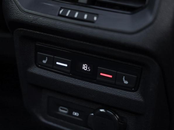Volkswagen Tiguan II Рестайлинг с пробегом 2021 года, цена 2 599 000 рублей, 87834 км, внедорожник, Автокод Объявления