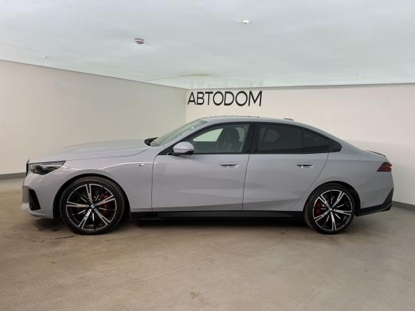 BMW 5 серии VIII (G60/G61/G68) с пробегом 2024 года, цена 9 990 000 рублей, 22100 км, седан, Автокод Объявления