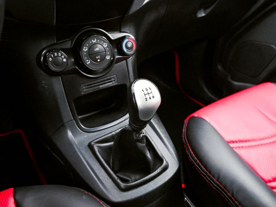 Ford Fiesta Mk6 Екатеринбург  - изображение 9