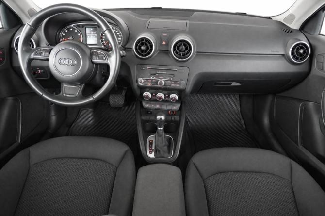 Audi A1 I (8X) Рестайлинг с пробегом 2015 года, цена 1 580 000 рублей, 58989 км, хэтчбек, Автокод Объявления