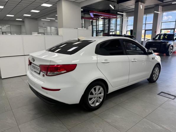 Kia Rio III Рестайлинг с пробегом 2017 года, цена 1 099 000 рублей, 125000 км, седан, Автокод Объявления