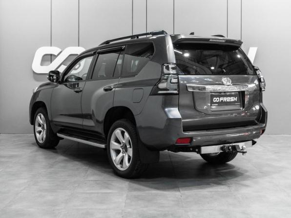 Toyota Land Cruiser Prado 150 Series Рестайлинг 1 с пробегом 2017 года, цена 3 549 000 рублей, 193126 км, внедорожник, Автокод Объявления
