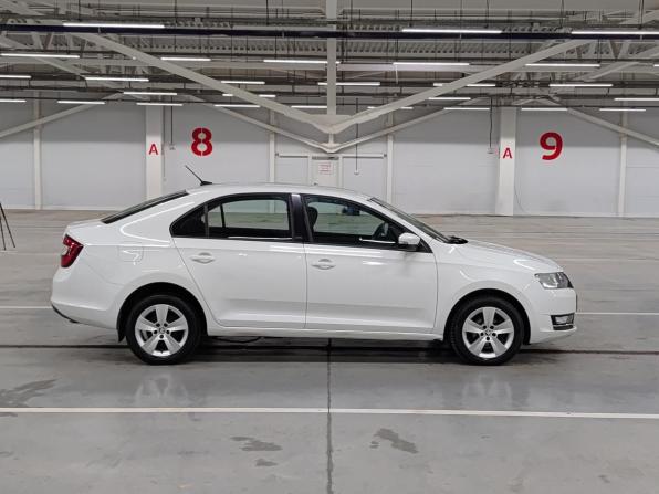 Skoda Rapid I Рестайлинг с пробегом 2018 года, цена 1 195 000 рублей, 118964 км, лифтбек, Автокод Объявления