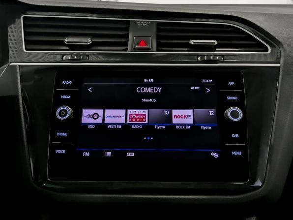Volkswagen Tiguan II с пробегом 2019 года, цена 2 465 000 рублей, 64424 км, внедорожник, Автокод Объявления