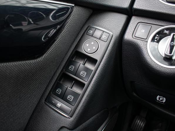 Mercedes-Benz C-Класс III (W204) Рестайлинг с пробегом 2011 года, цена 1 290 000 рублей, 150196 км, седан, Автокод Объявления
