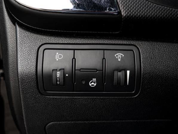Hyundai Solaris I Рестайлинг с пробегом 2015 года, цена 928 000 рублей, 206657 км, хэтчбек, Автокод Объявления