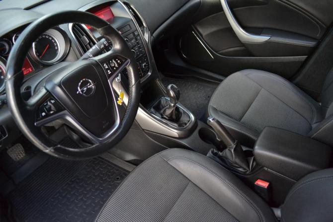 Opel Astra J с пробегом 2012 года, цена 400 000 рублей, 236000 км, хэтчбек, Автокод Объявления