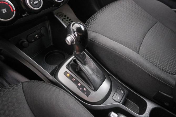 Kia Rio III Рестайлинг с пробегом 2017 года, цена 1 159 000 рублей, 88400 км, седан, Автокод Объявления
