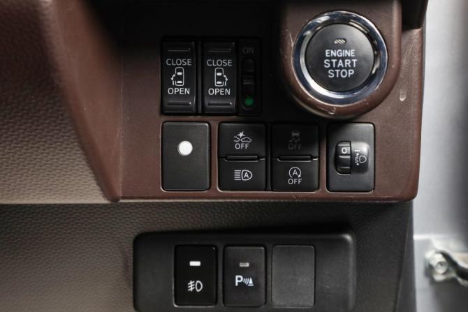 Toyota Roomy I с пробегом 2020 года, цена 1 229 000 рублей, 55000 км, микровэн, Автокод Объявления