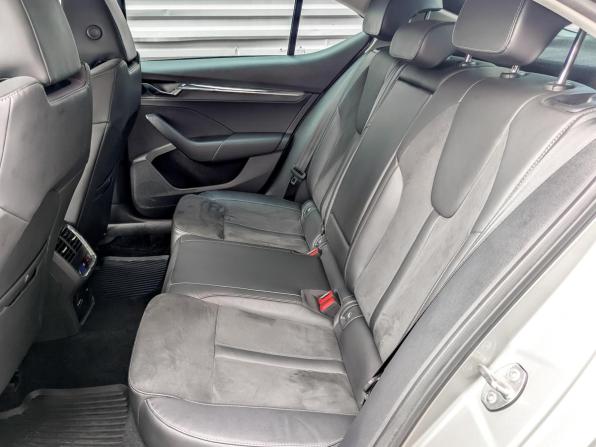Skoda Octavia IV (A8) с пробегом 2021 года, цена 2 400 000 рублей, 75851 км, лифтбек, Автокод Объявления
