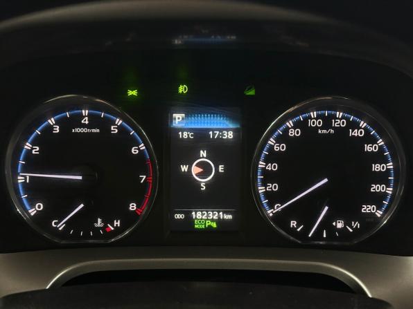 Toyota RAV4 IV (XA40) Рестайлинг с пробегом 2016 года, цена 2 370 000 рублей, 182321 км, внедорожник, Автокод Объявления