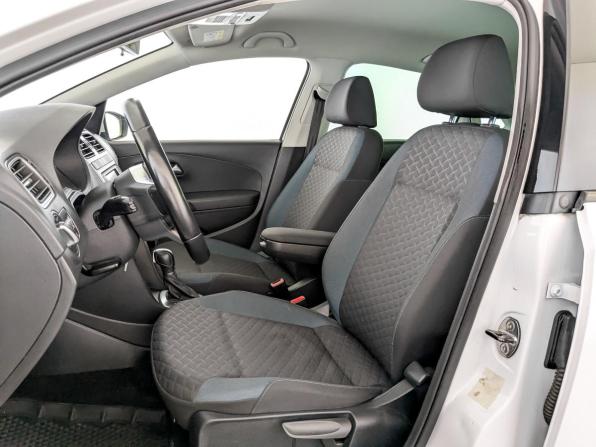 Volkswagen Polo V Рестайлинг с пробегом 2019 года, цена 1 345 000 рублей, 65570 км, седан, Автокод Объявления