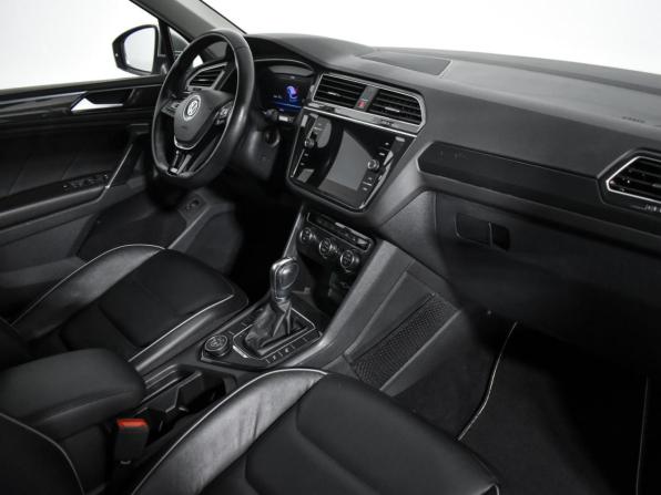 Volkswagen Tiguan II с пробегом 2018 года, цена 2 790 000 рублей, 59000 км, внедорожник, Автокод Объявления