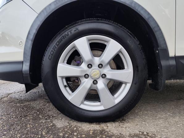 Nissan Qashqai II с пробегом 2015 года, цена 1 523 000 рублей, 168684 км, внедорожник, Автокод Объявления