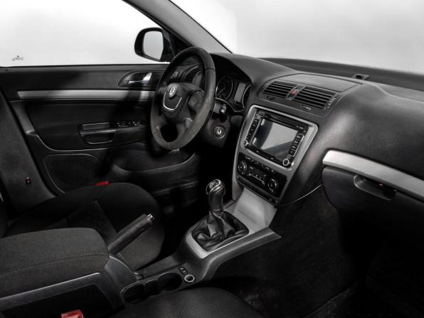 Skoda Octavia II (A5) Рестайлинг с пробегом 2011 года, цена 680 000 рублей, 139200 км, лифтбек, Автокод Объявления