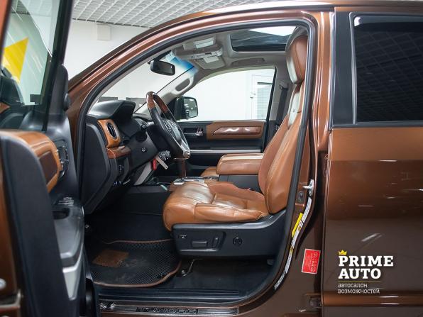 Toyota Tundra II Рестайлинг с пробегом 2014 года, цена 4 999 000 рублей, 304000 км, offers.body_type.unknown, Автокод Объявления