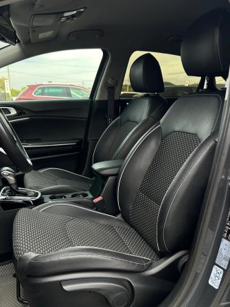 Kia Ceed III Рестайлинг с пробегом 2022 года, цена 2 050 000 рублей, 98022 км, хэтчбек, Автокод Объявления