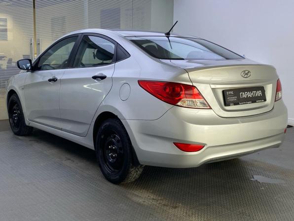 Hyundai Solaris I с пробегом 2012 года, цена 910 000 рублей, 164000 км, седан, Автокод Объявления