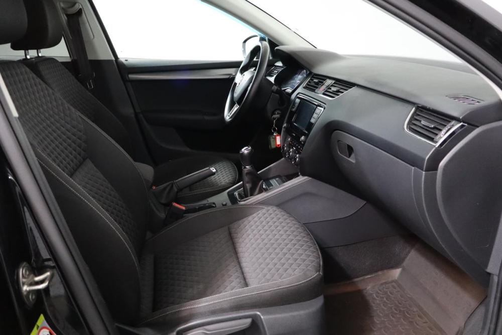 Skoda Octavia III (A7) Рестайлинг Санкт-Петербург  - изображение 11