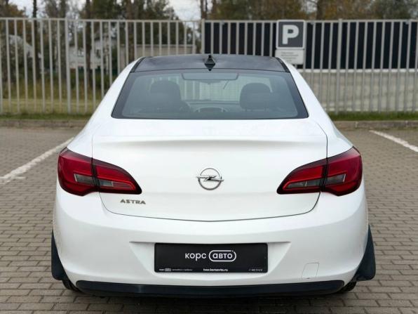Opel Astra J Рестайлинг с пробегом 2014 года, цена 775 000 рублей, 198621 км, седан, Автокод Объявления