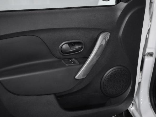 Renault Logan II Рестайлинг с пробегом 2020 года, цена 849 000 рублей, 160344 км, седан, Автокод Объявления
