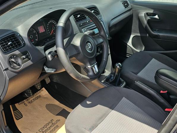 Volkswagen Polo V с пробегом 2012 года, цена 630 000 рублей, 246000 км, седан, Автокод Объявления