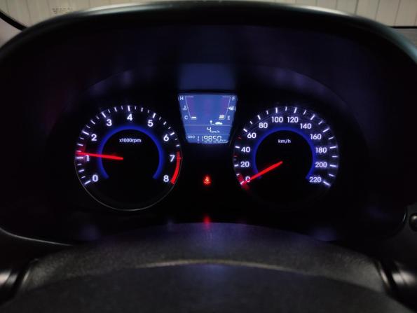 Hyundai Solaris I с пробегом 2012 года, цена 585 000 рублей, 119850 км, хэтчбек, Автокод Объявления