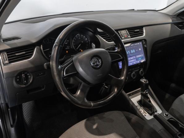 Skoda Octavia III (A7) с пробегом 2014 года, цена 690 000 рублей, 305278 км, лифтбек, Автокод Объявления