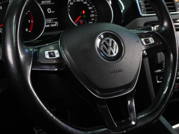 Volkswagen Jetta VI Рестайлинг с пробегом 2017 года, цена 1 549 000 рублей, 117666 км, седан, Автокод Объявления