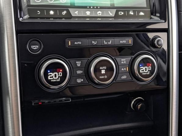 Land Rover Discovery V с пробегом 2018 года, цена 2 980 000 рублей, 202287 км, внедорожник, Автокод Объявления