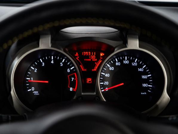 Nissan Juke I Рестайлинг с пробегом 2015 года, цена 1 100 000 рублей, 139311 км, внедорожник, Автокод Объявления