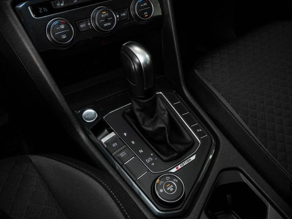 Volkswagen Tiguan II с пробегом 2020 года, цена 2 888 000 рублей, 55720 км, внедорожник, Автокод Объявления