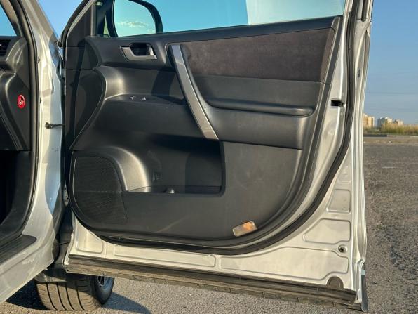 Toyota Highlander II (XU40) Рестайлинг с пробегом 2013 года, цена 1 790 000 рублей, 233767 км, внедорожник, Автокод Объявления