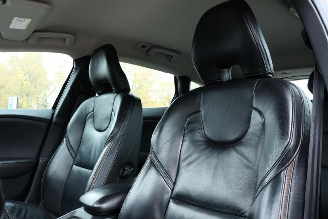 Volvo V40 Cross Country I с пробегом 2013 года, цена 1 348 000 рублей, 216000 км, хэтчбек, Автокод Объявления
