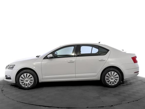 Skoda Octavia III (A7) Рестайлинг с пробегом 2020 года, цена 2 200 000 рублей, 39117 км, лифтбек, Автокод Объявления