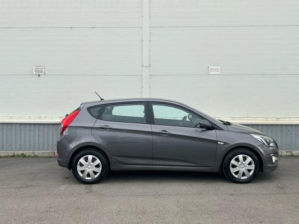 Hyundai Solaris I Рестайлинг с пробегом 2015 года, цена 965 000 рублей, 113473 км, хэтчбек, Автокод Объявления